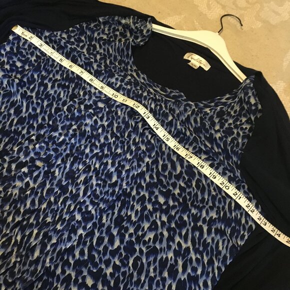 Dark Navy Blue Open Waterfall Cardigan With Pintuck Blue Animal Print Tank Top - Picture 12 of 16